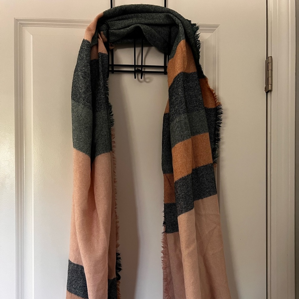 FatFace warm scarf